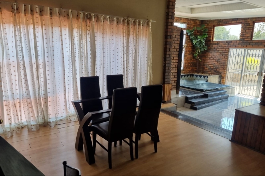 4 Bedroom Property for Sale in Petersfield Gauteng