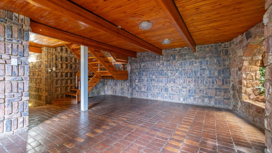 10 Bedroom Property for Sale in Olympus AH Gauteng