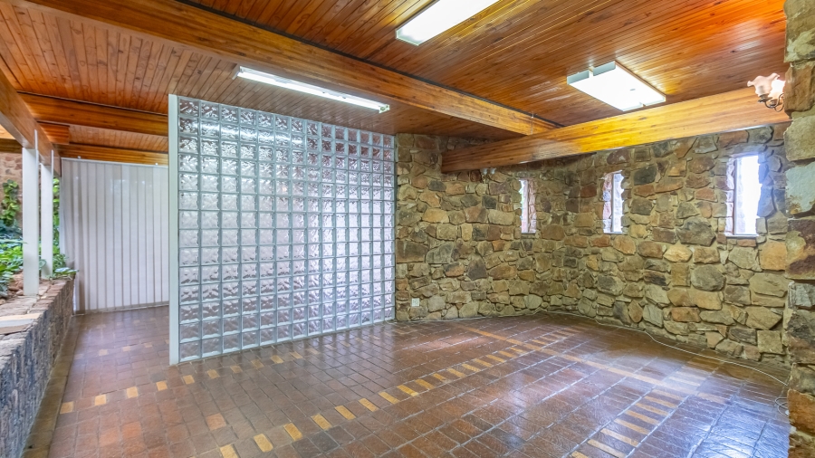 10 Bedroom Property for Sale in Olympus AH Gauteng