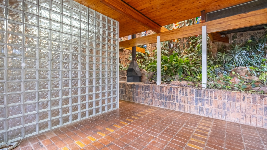 10 Bedroom Property for Sale in Olympus AH Gauteng