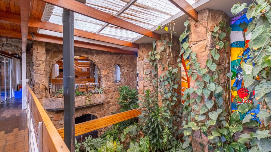 10 Bedroom Property for Sale in Olympus AH Gauteng