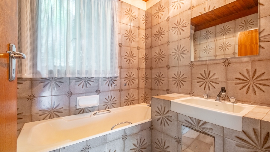 10 Bedroom Property for Sale in Olympus AH Gauteng