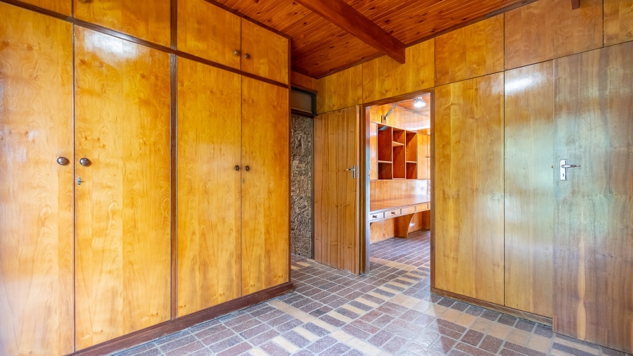 10 Bedroom Property for Sale in Olympus AH Gauteng