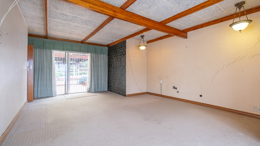 10 Bedroom Property for Sale in Olympus AH Gauteng