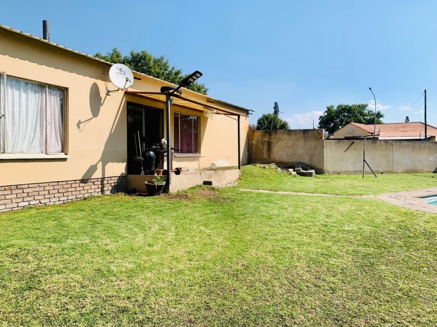 4 Bedroom Property for Sale in Rensburg Gauteng
