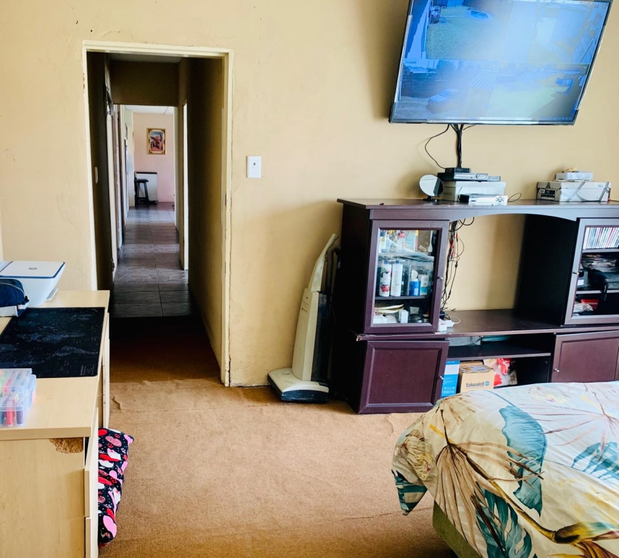 4 Bedroom Property for Sale in Rensburg Gauteng