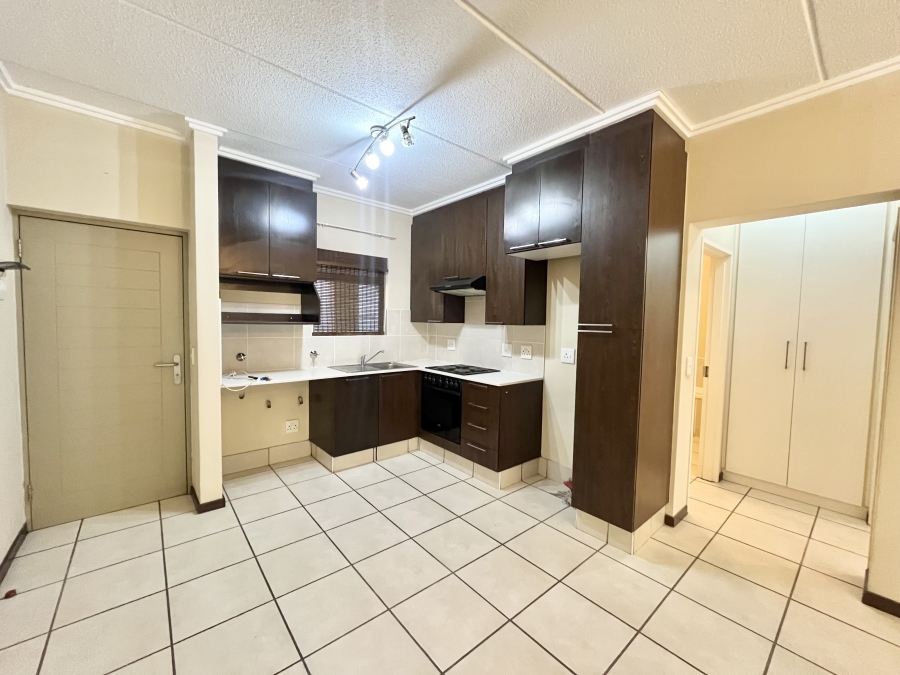 To Let 1 Bedroom Property for Rent in Bryanston Gauteng