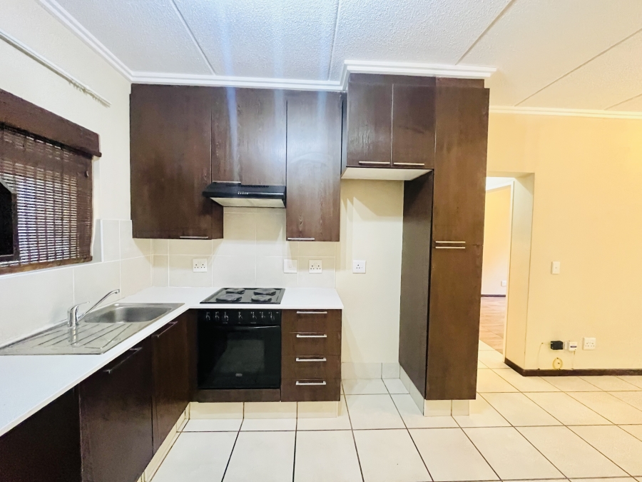 To Let 1 Bedroom Property for Rent in Bryanston Gauteng