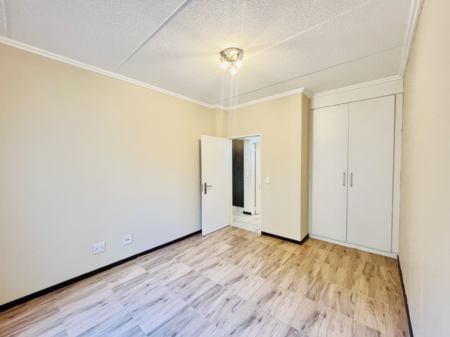 To Let 1 Bedroom Property for Rent in Bryanston Gauteng