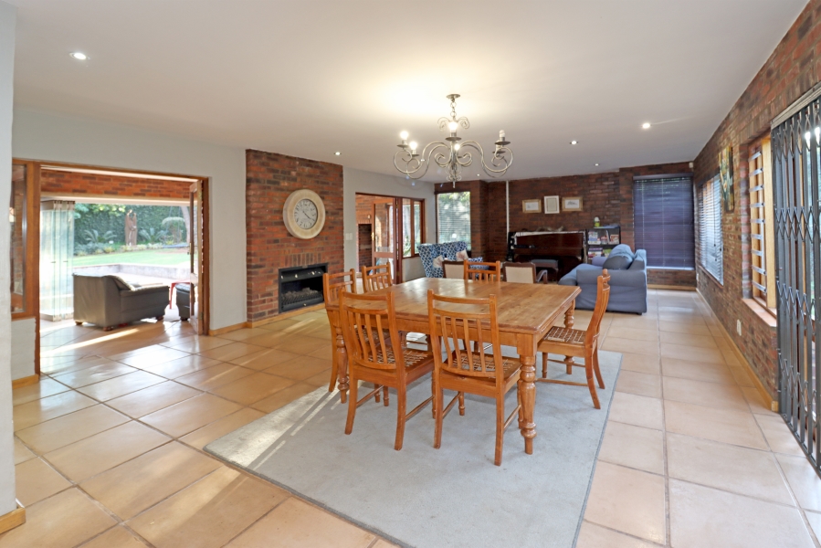 To Let 4 Bedroom Property for Rent in Linden Gauteng