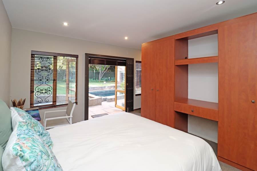 To Let 4 Bedroom Property for Rent in Linden Gauteng