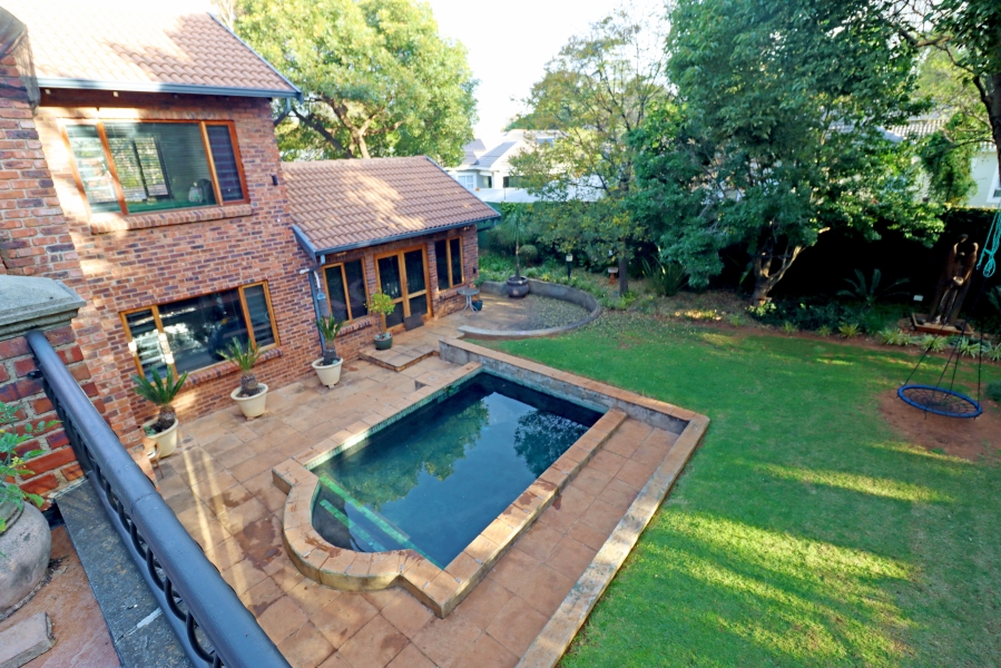 To Let 4 Bedroom Property for Rent in Linden Gauteng