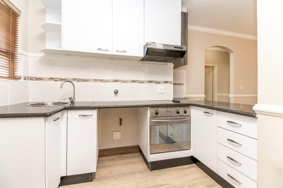 2 Bedroom Property for Sale in Saxonwold Gauteng