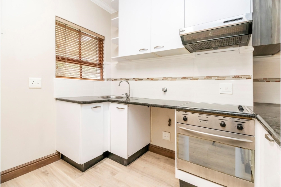 2 Bedroom Property for Sale in Saxonwold Gauteng
