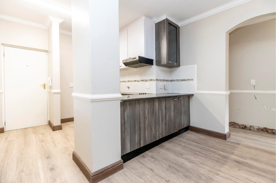 2 Bedroom Property for Sale in Saxonwold Gauteng