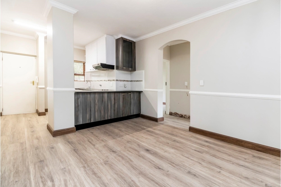 2 Bedroom Property for Sale in Saxonwold Gauteng