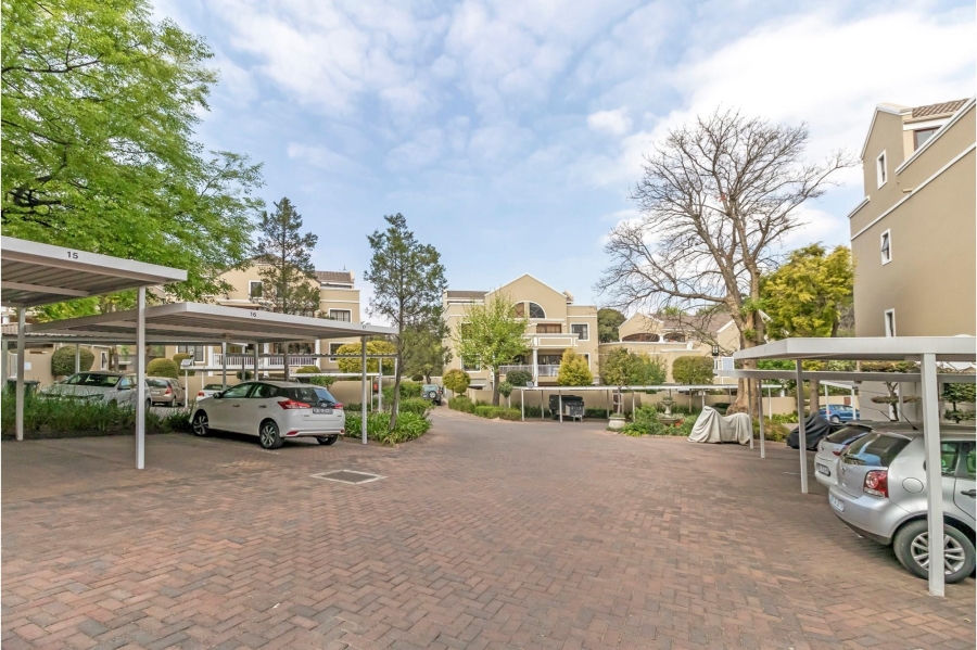 2 Bedroom Property for Sale in Saxonwold Gauteng
