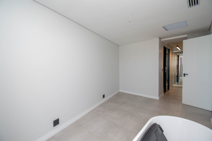 To Let 2 Bedroom Property for Rent in Waterfall Gauteng