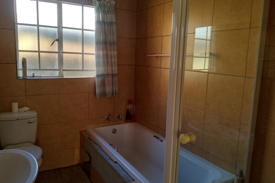 To Let 3 Bedroom Property for Rent in Terenure Gauteng