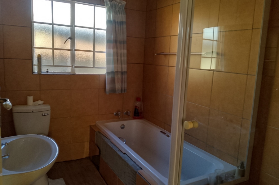To Let 3 Bedroom Property for Rent in Terenure Gauteng