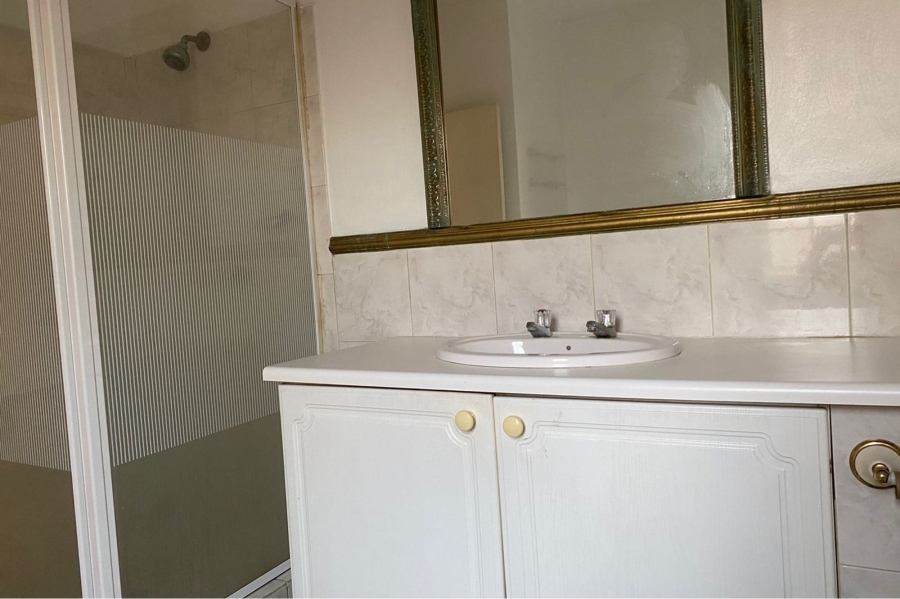 To Let 2 Bedroom Property for Rent in Vorna Valley Gauteng
