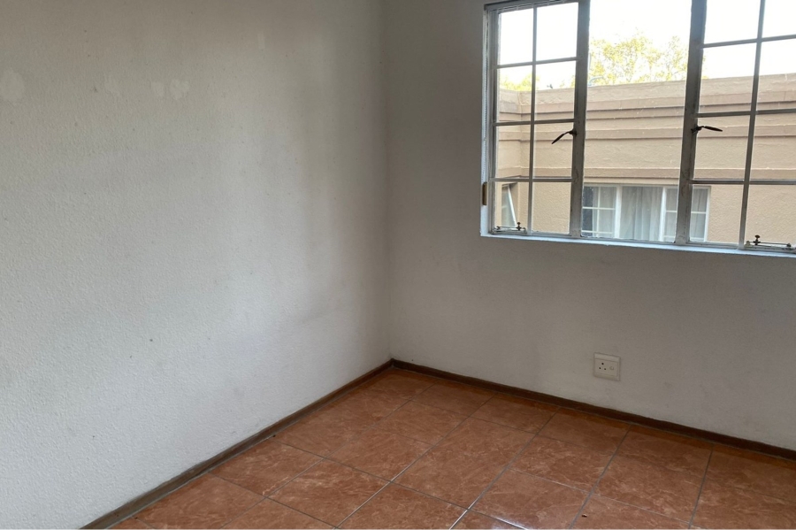 To Let 2 Bedroom Property for Rent in Vorna Valley Gauteng