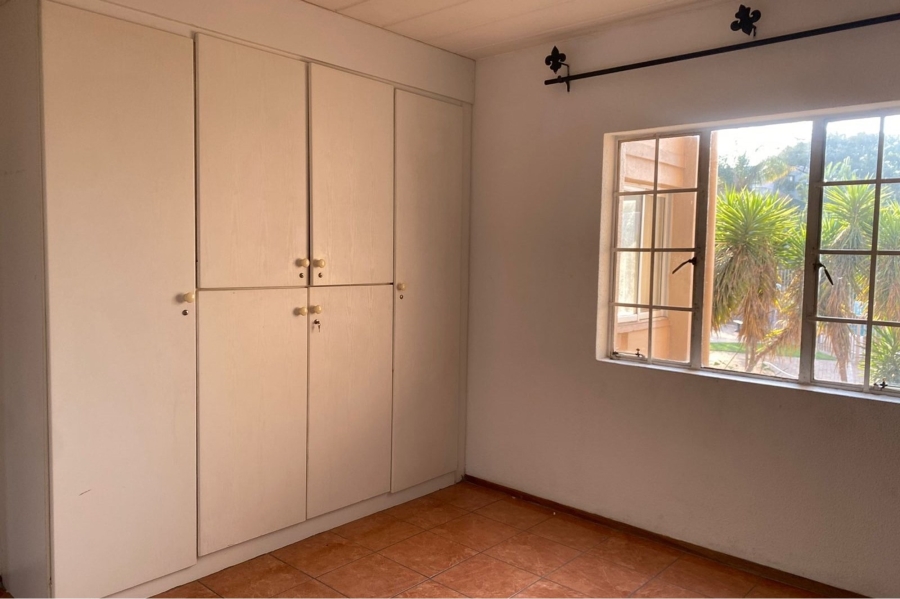 To Let 2 Bedroom Property for Rent in Vorna Valley Gauteng