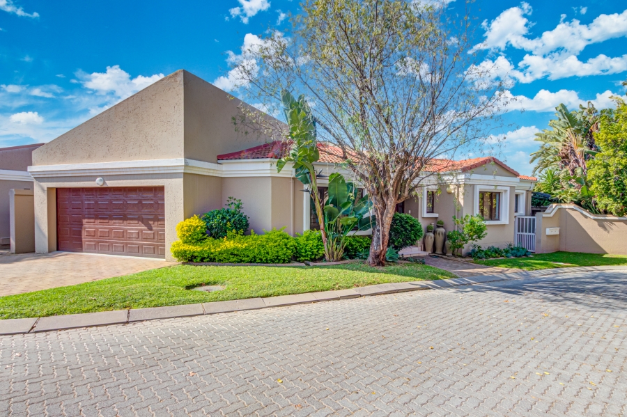 4 Bedroom Property for Sale in Lonehill Gauteng