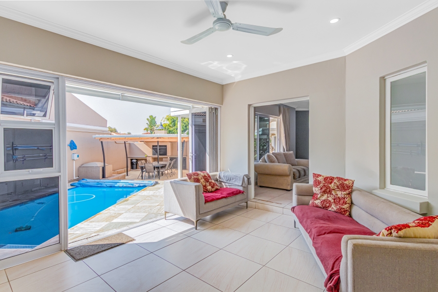 4 Bedroom Property for Sale in Lonehill Gauteng