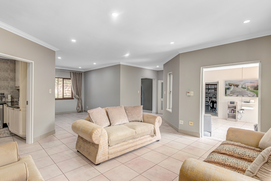 4 Bedroom Property for Sale in Lonehill Gauteng