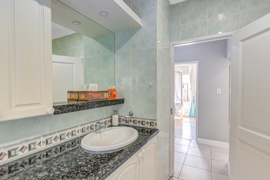 4 Bedroom Property for Sale in Lonehill Gauteng