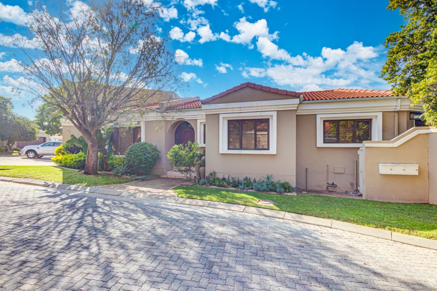 4 Bedroom Property for Sale in Lonehill Gauteng