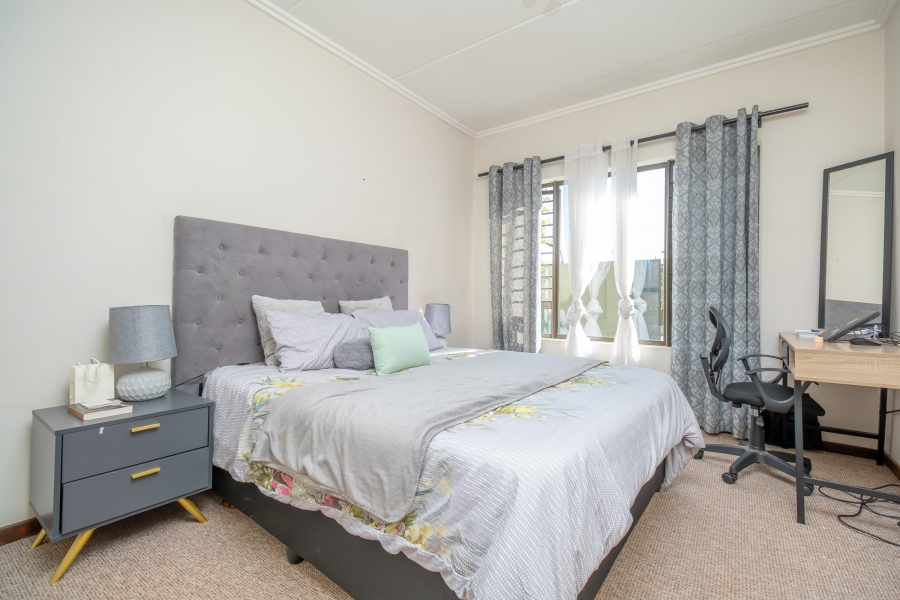 1 Bedroom Property for Sale in Lonehill Gauteng