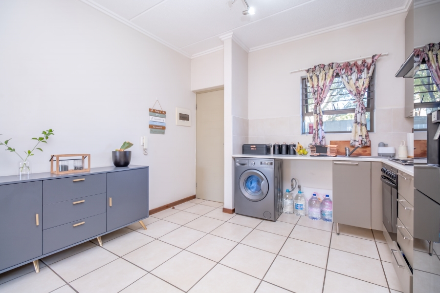 1 Bedroom Property for Sale in Lonehill Gauteng