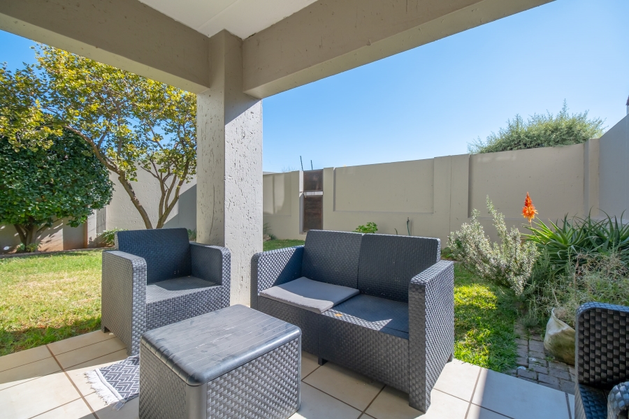 1 Bedroom Property for Sale in Lonehill Gauteng