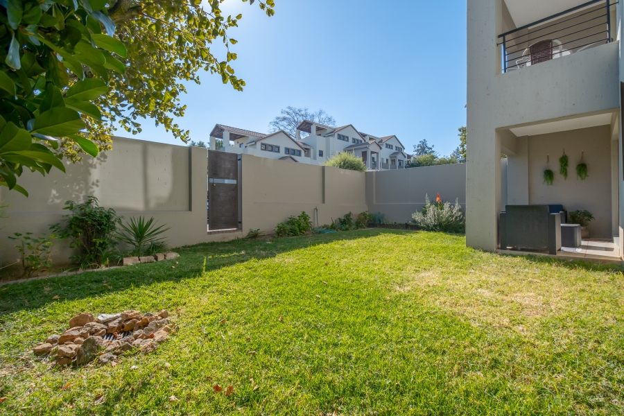 1 Bedroom Property for Sale in Lonehill Gauteng