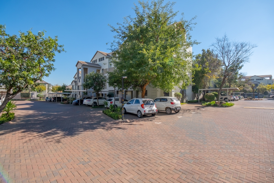 1 Bedroom Property for Sale in Lonehill Gauteng