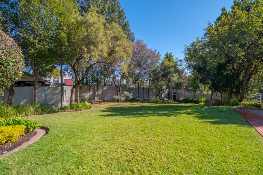 1 Bedroom Property for Sale in Lonehill Gauteng