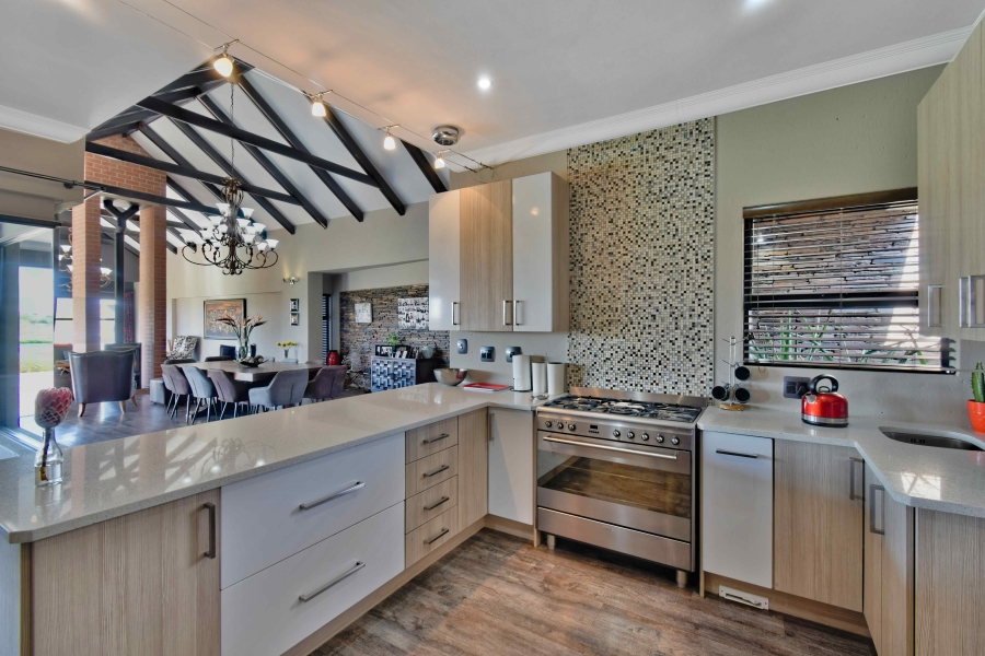 10 Bedroom Property for Sale in Dunblane Lifestyle and Equestrian Estate Gauteng