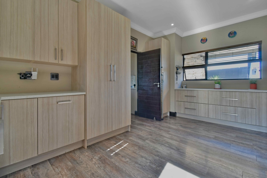 10 Bedroom Property for Sale in Dunblane Lifestyle and Equestrian Estate Gauteng