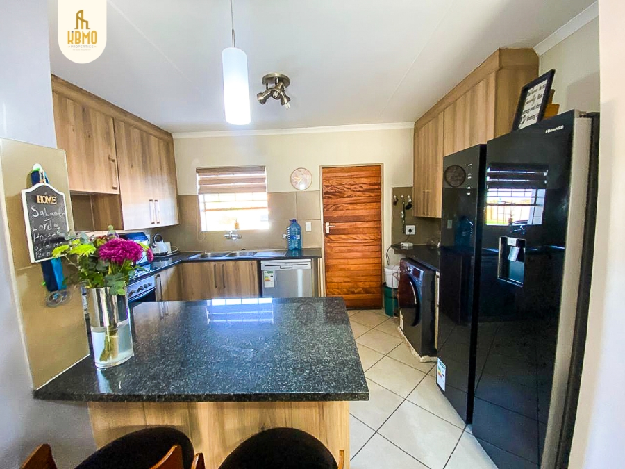 3 Bedroom Property for Sale in Monavoni A H Gauteng
