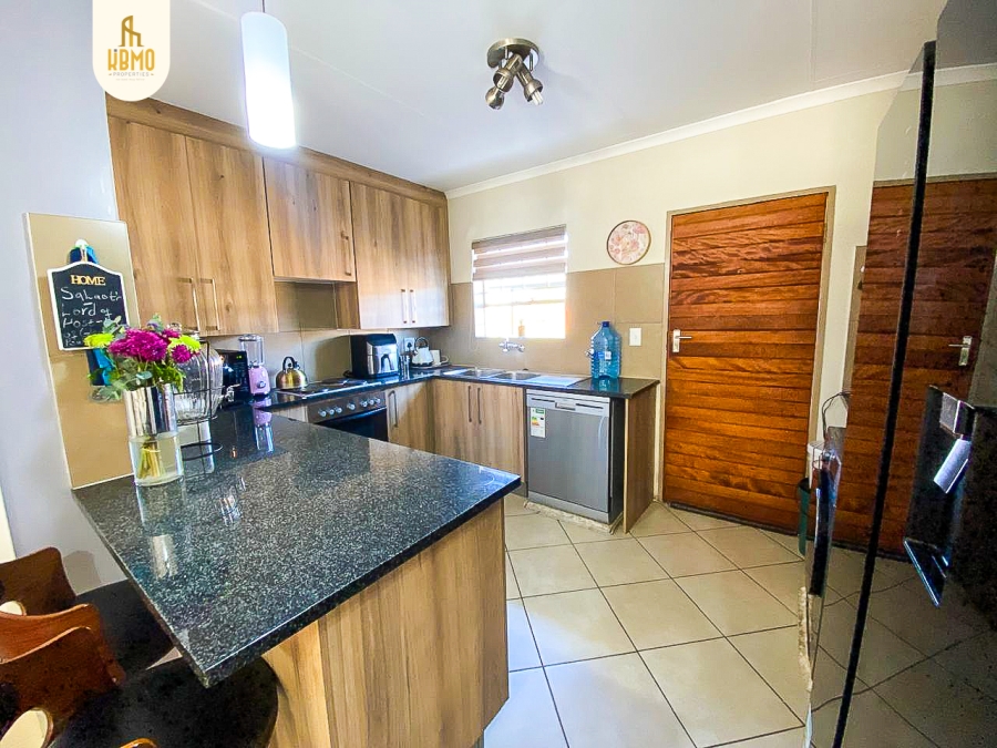 3 Bedroom Property for Sale in Monavoni A H Gauteng