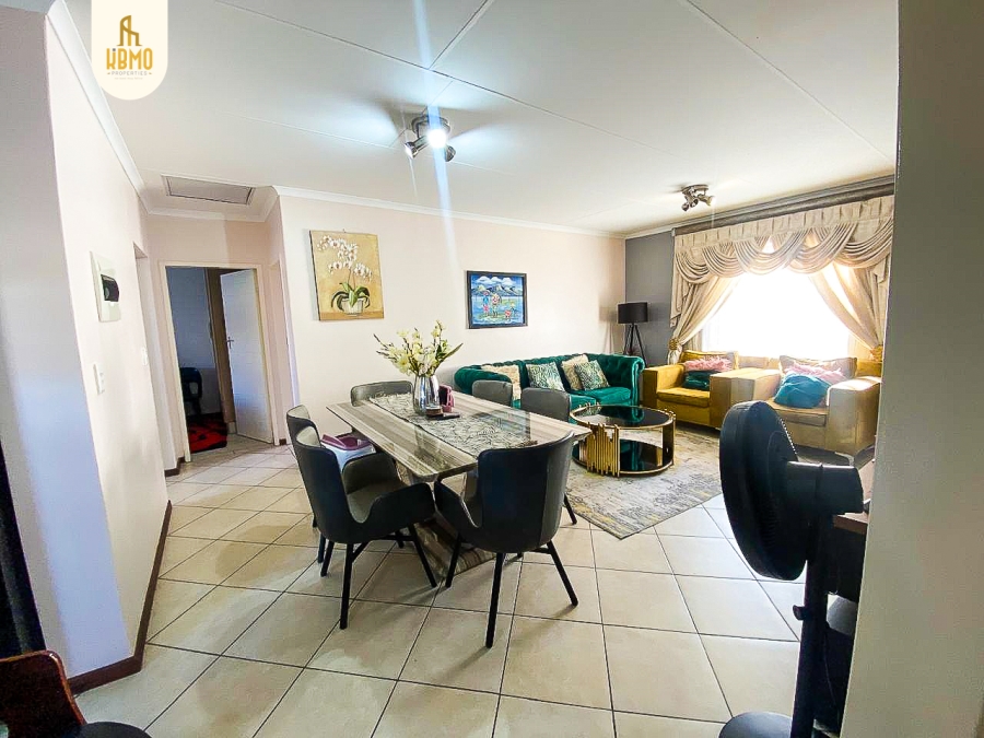 3 Bedroom Property for Sale in Monavoni A H Gauteng