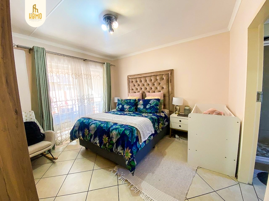 3 Bedroom Property for Sale in Monavoni A H Gauteng
