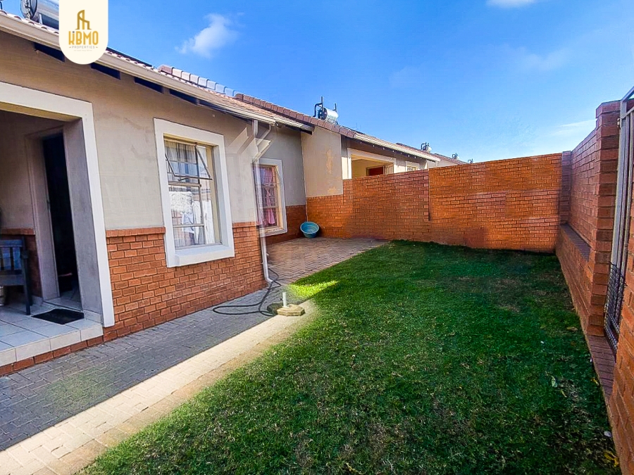3 Bedroom Property for Sale in Monavoni A H Gauteng