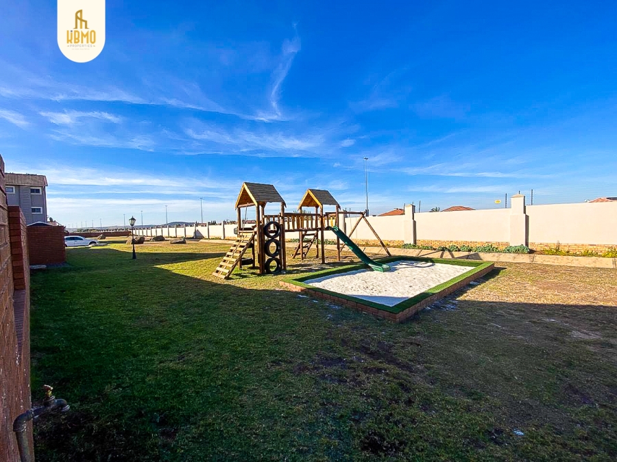 3 Bedroom Property for Sale in Monavoni A H Gauteng