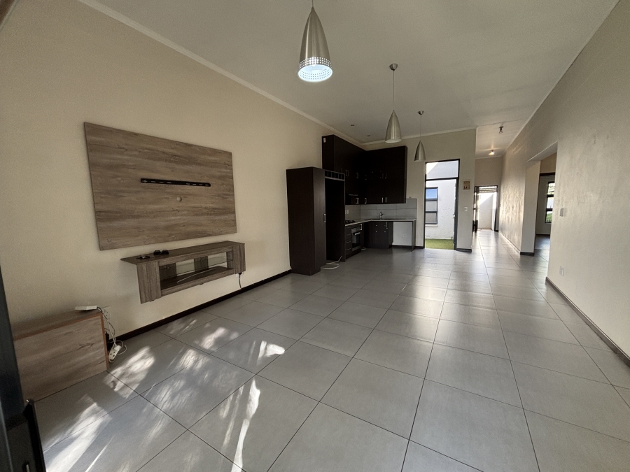 To Let 3 Bedroom Property for Rent in Jackal Creek Golf Estate Gauteng