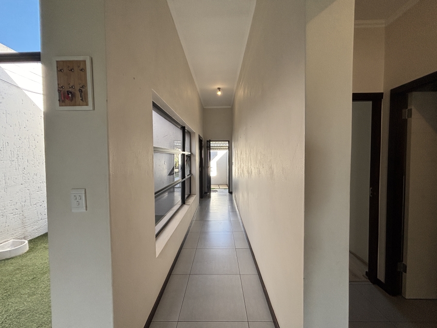 To Let 3 Bedroom Property for Rent in Jackal Creek Golf Estate Gauteng