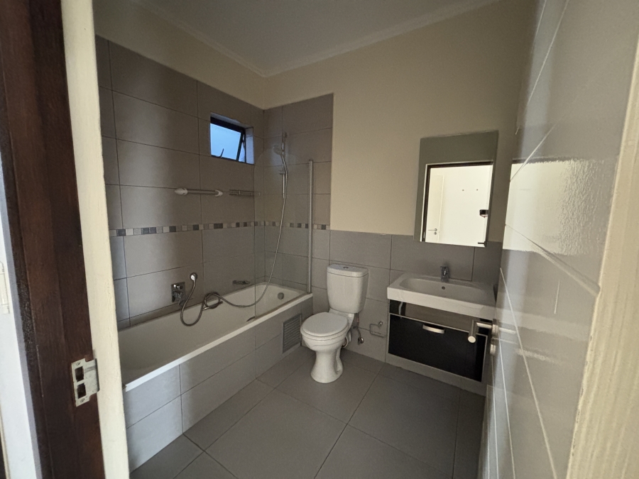To Let 3 Bedroom Property for Rent in Jackal Creek Golf Estate Gauteng