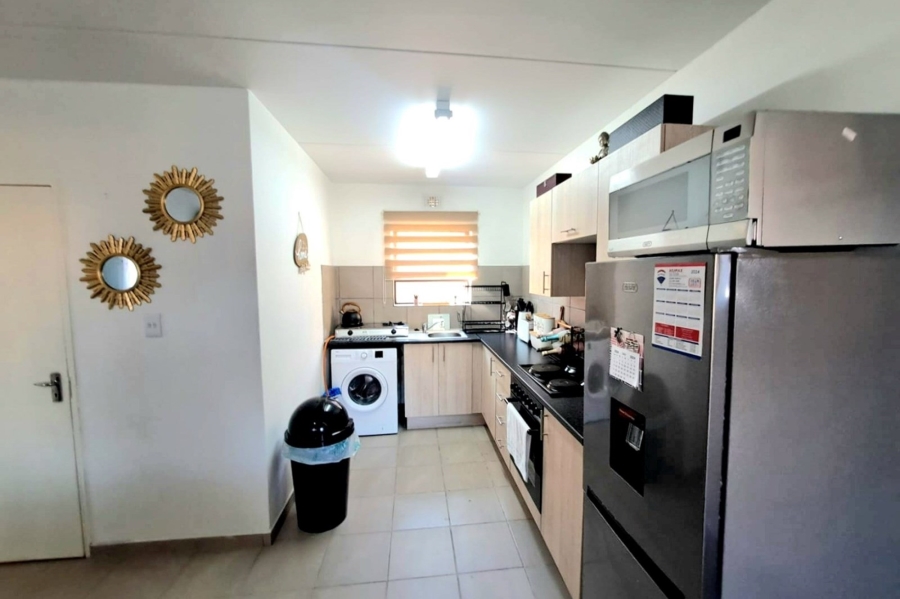 2 Bedroom Property for Sale in Albertsdal Gauteng